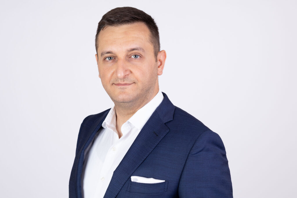 Dr Petar Vojvodić